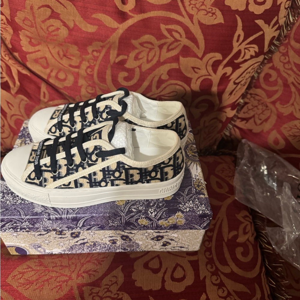 Dior Walk n Dior Sneaker - Picture 4 of 7